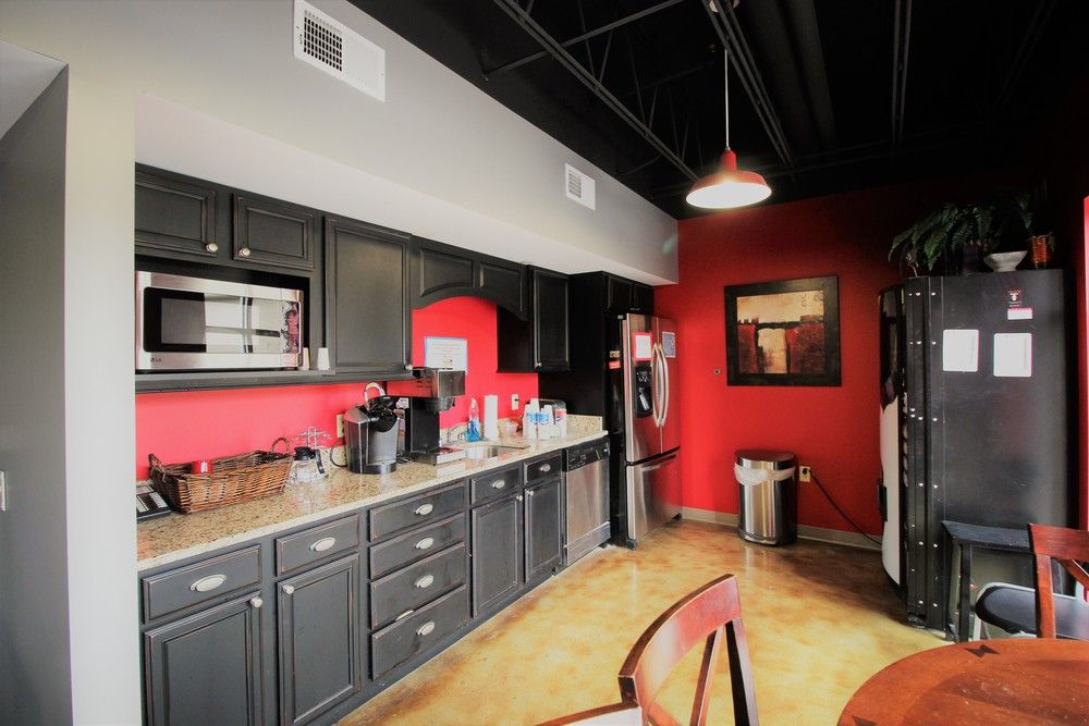 Westwood Building: 5616 Kingston Pike, Knoxville, TN 37919